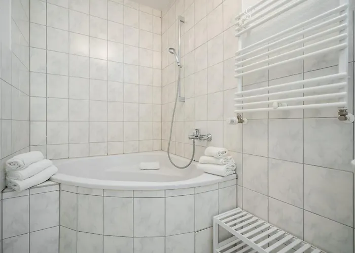 Appartement Strandgut Mit Seeblick-komfort, Terrasse Und Garten In Perfekter Lage